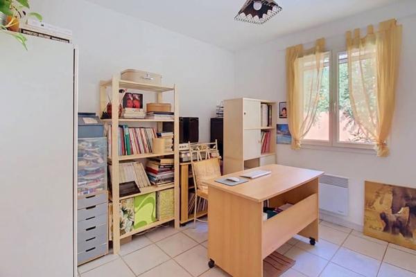 A VENDRE - Maison Vidauban 5 pièces 100 m2 - Terrain 820 m2 - Piscine