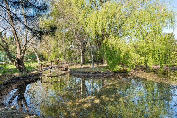 Sénas (13560) Propriété d'exception - 600 m² habitables - 6,4 hectares