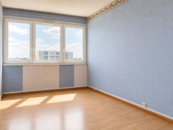 Appartement à RIS ORANGIS (91130)