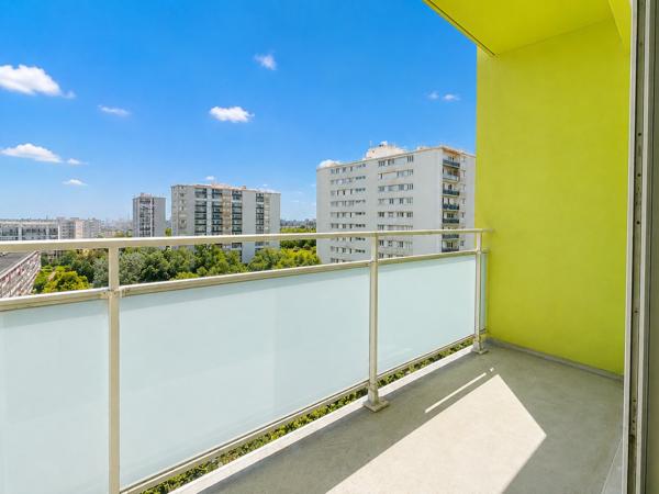 Appartement à RIS ORANGIS (91130)