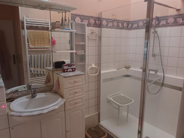 Maison de plain-pied avec garage et jardin Tonneins