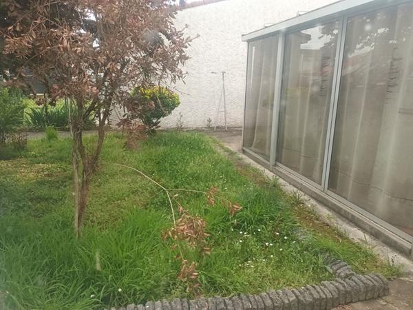 Maison de plain-pied avec garage et jardin Tonneins