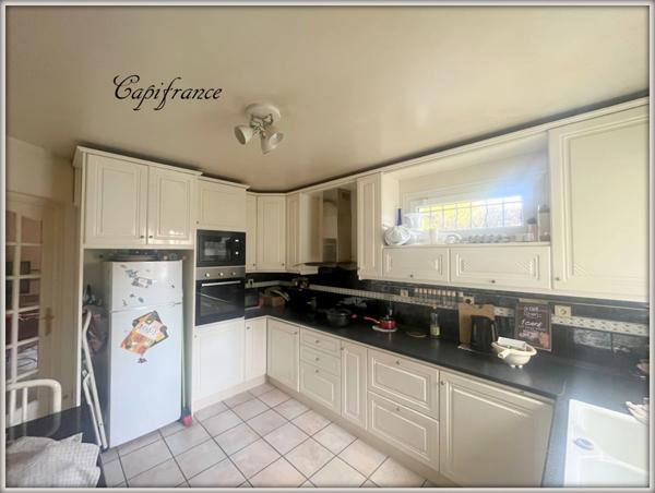 Maison à vendre 6 pièces 100 m² carrez et 120 m² au sol. Grand terrain de 1433 m² !.