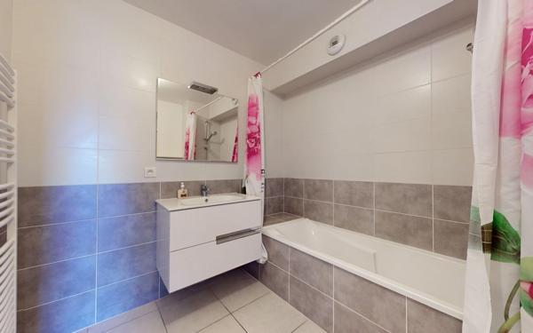 Appartement à vendre    3 pièces • 70 m2 La Roche-sur-Foron