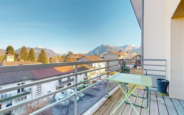 Appartement à vendre    3 pièces • 70 m2 La Roche-sur-Foron