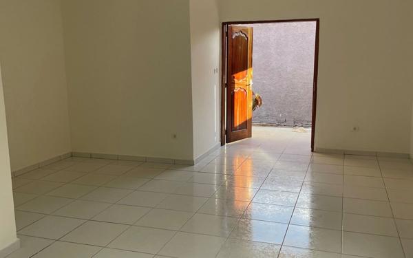 Appartement à louer    3 pièces •  Dzaoudzi