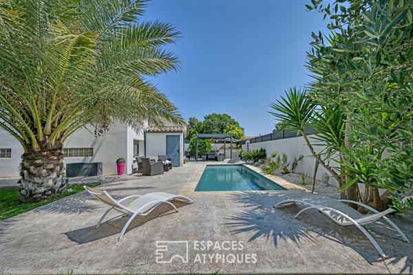 Entre ville et nature, une maison contemporaine avec vue sur les chevaux à Lattes