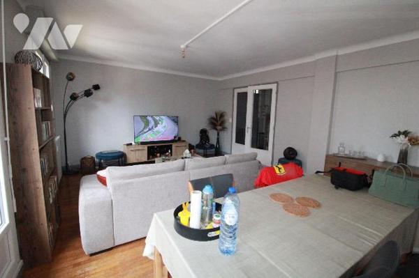 DUNKERQUE centre, près du port et de la mairie, RARE appartement d'environ 120 m2 habitables, s...