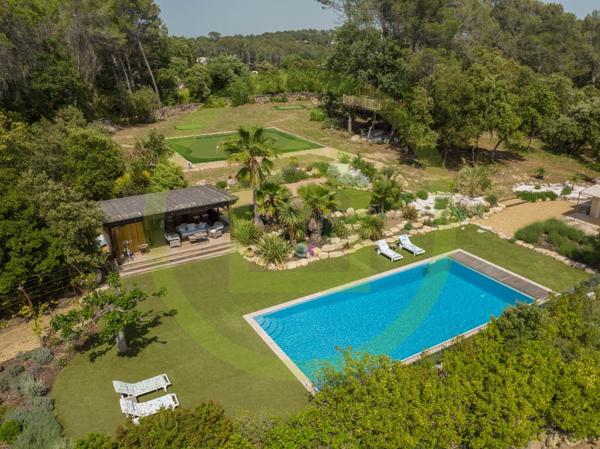 Villa à LORGUES (83510)