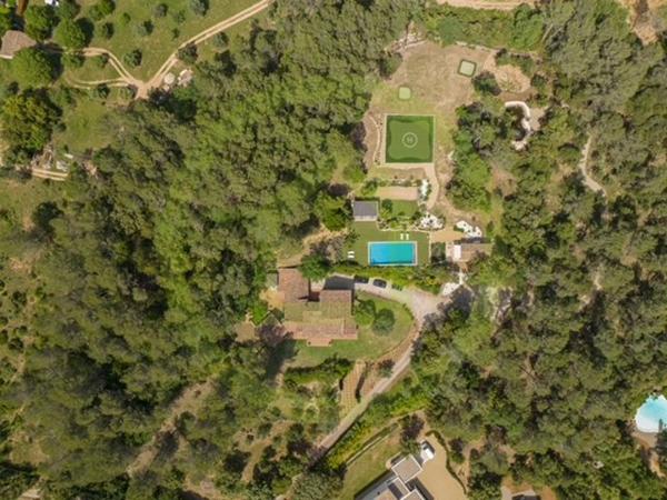 Villa à LORGUES (83510)