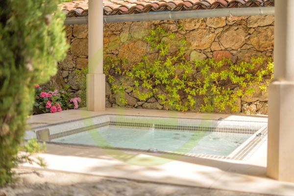 Villa à LORGUES (83510)