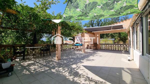 Maison 6 pièces de 150  m² avec piscine sur 4221m² de terrain