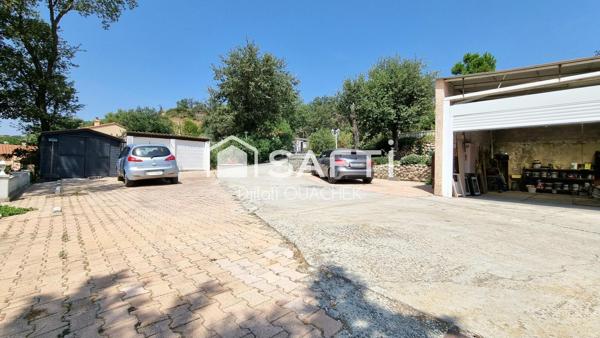 Maison 6 pièces de 150  m² avec piscine sur 4221m² de terrain