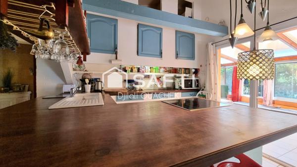 Maison 6 pièces de 150  m² avec piscine sur 4221m² de terrain