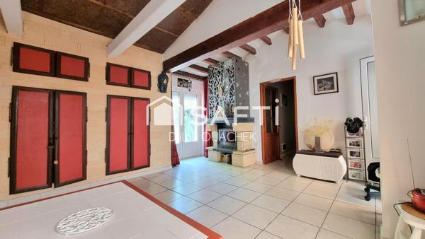 Maison 6 pièces de 150  m² avec piscine sur 4221m² de terrain