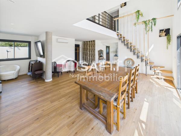 Belle maison à étage de 6 pièces, plus, une grange en R+1 de 110 M².