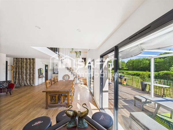 Belle maison à étage de 6 pièces, plus, une grange en R+1 de 110 M².