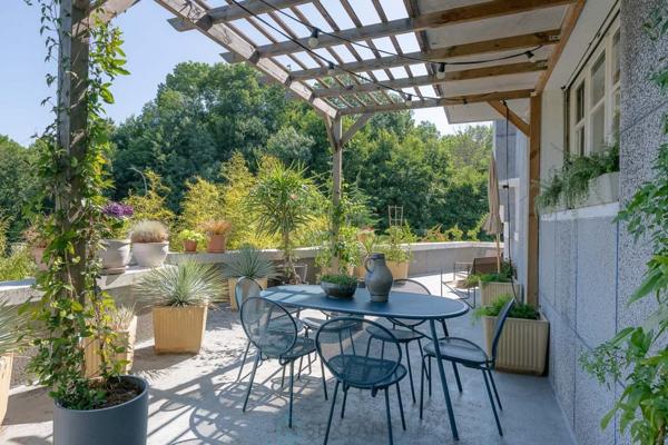 Une villa moderne avec jardin paysager à 1h30 de Paris