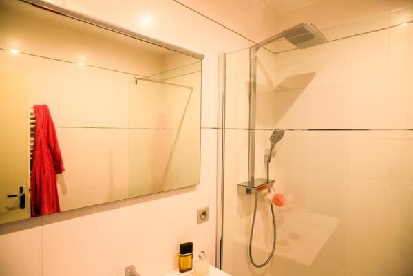 Appartement de 6 Piéces hyper centre de CHATELLERAULT à 1h20 de PARIS enTGV