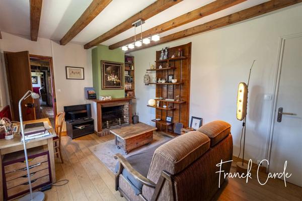 Superbe longère normande mêlant authenticité et modernité, dans un écrin de verdure