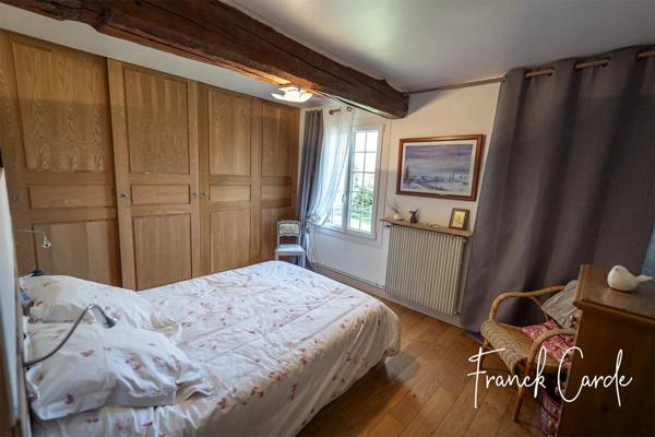 Superbe longère normande mêlant authenticité et modernité, dans un écrin de verdure