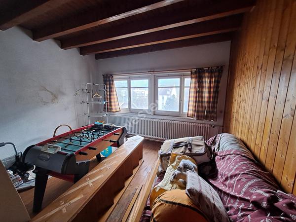 BONNEVILLE _ Appartement à rénover, avec combles aménageables, à vendre