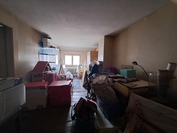 BONNEVILLE _ Appartement à rénover, avec combles aménageables, à vendre