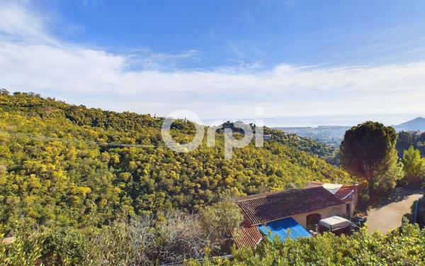 Appartement à vendre    3 pièces • 83,32 m2 Mandelieu-la-Napoule