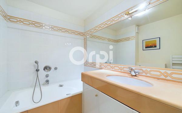 Appartement à vendre    3 pièces • 83,32 m2 Mandelieu-la-Napoule