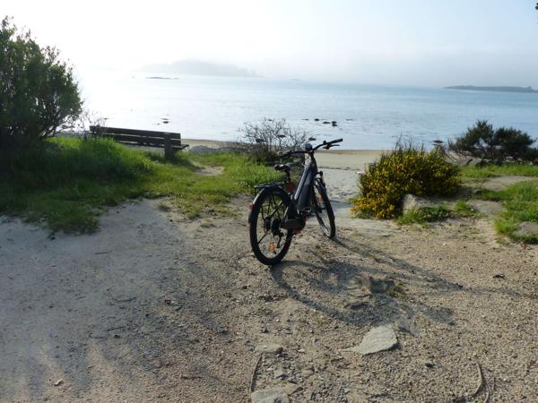 CHARMANT PIED A TERRE BORD DE MER PLEUMEUR BODOU