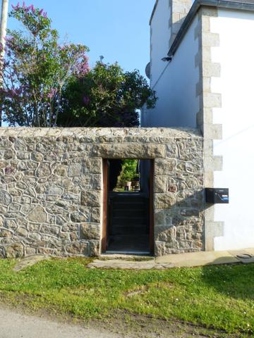 CHARMANT PIED A TERRE BORD DE MER PLEUMEUR BODOU