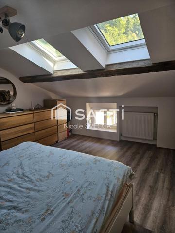 Maison mitoyenne,4 chambres,cuisine équipée,garage