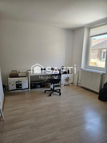 Maison mitoyenne,4 chambres,cuisine équipée,garage