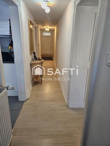 Maison mitoyenne,4 chambres,cuisine équipée,garage