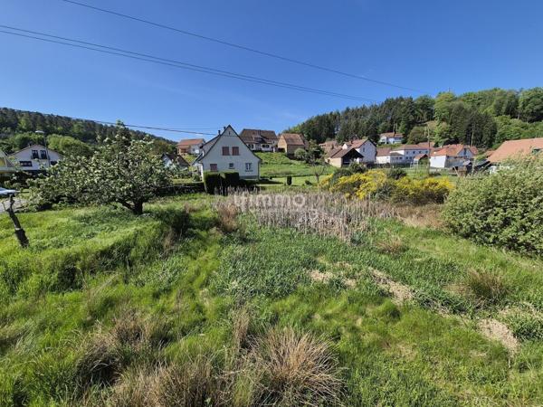 Maison d'environ 142 m2 habitables avec dépendances sous offre.