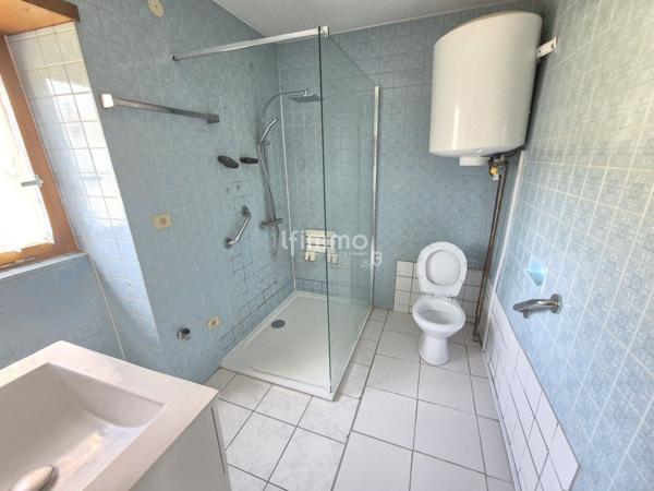 Maison d'environ 142 m2 habitables avec dépendances sous offre.