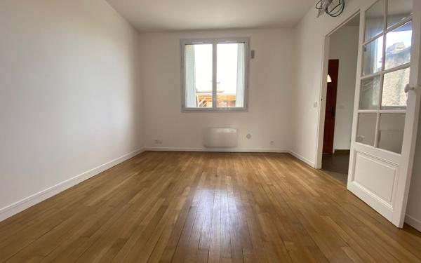 Appartement à vendre    2 pièces • 48,24 m2 Saint-Maur-des-Fossés