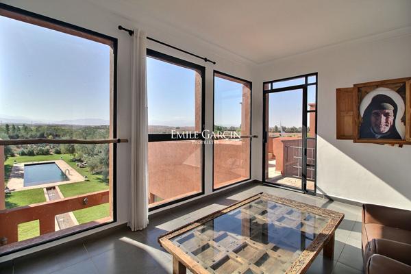 À vendre propriété contemporaine sur la route d'Amizmiz à Marrakech