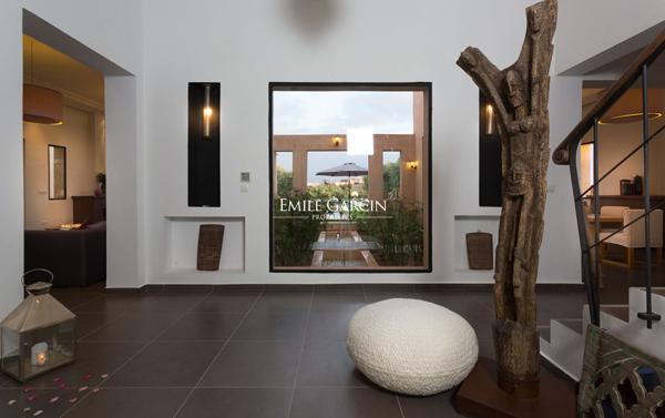 À vendre propriété contemporaine sur la route d'Amizmiz à Marrakech
