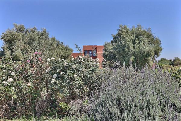 À vendre propriété contemporaine sur la route d'Amizmiz à Marrakech