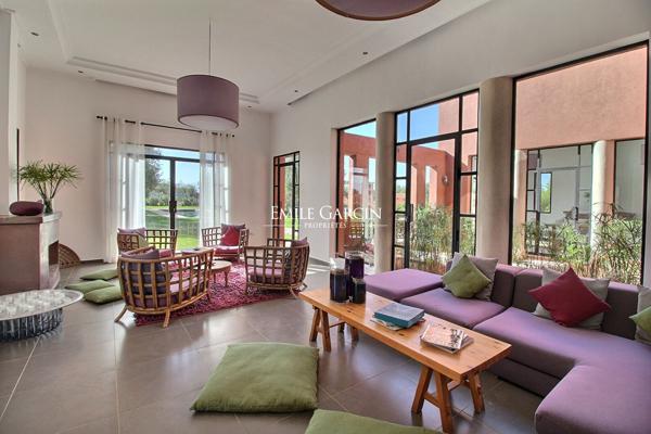 À vendre propriété contemporaine sur la route d'Amizmiz à Marrakech