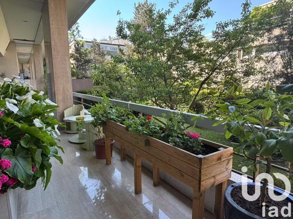 Appartement 2 pièces de 51 m² à Paris (75011)