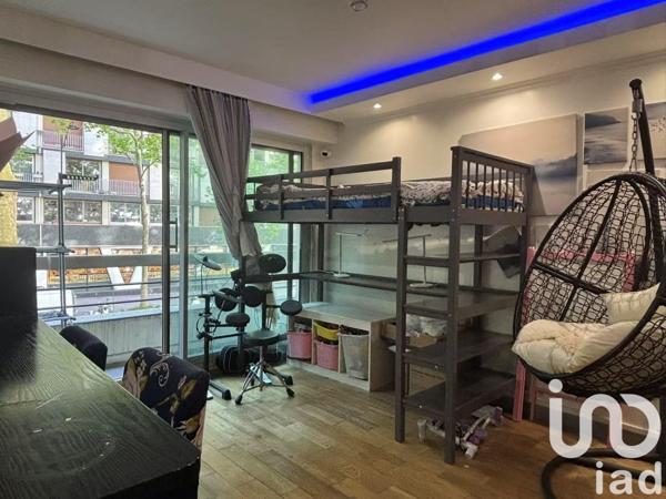 Appartement 2 pièces de 51 m² à Paris (75011)