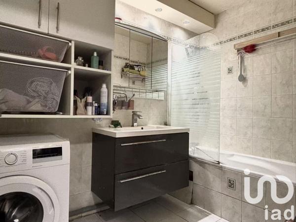 Appartement 2 pièces de 51 m² à Paris (75011)