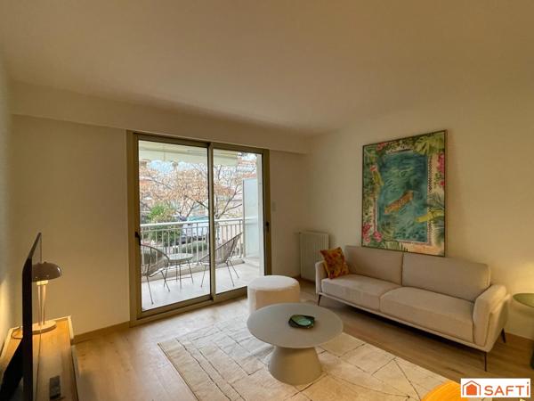 Cannes Palm Beach ravissant appartement T2 rénové à 50 m des plages