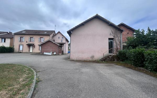 Immeuble à vendre    8 pièces • 350 m2 Aixe-sur-Vienne
