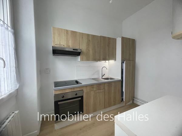 Centre ville de Renazé, appartement T2 , Renaze