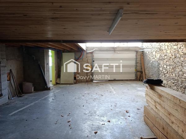 Une grande maison a remodeler.