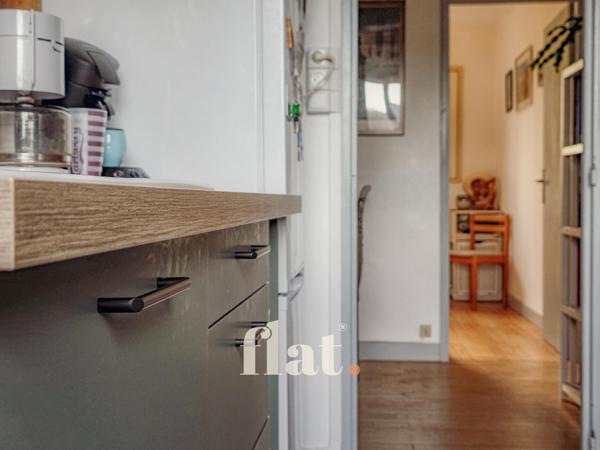 Appartement T4 / T3 - 62 m2 + cave + Jardin commun ( DPE D)