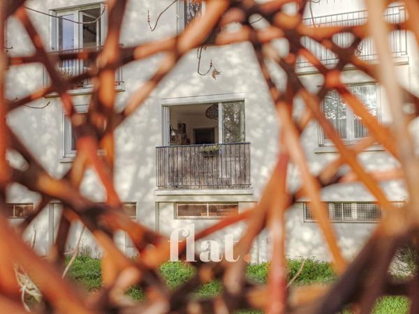 Appartement T4 / T3 - 62 m2 + cave + Jardin commun ( DPE D)